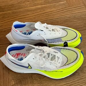 NEW Nike Vaporfly 2 Women's Road Racing Shoes - size 9
